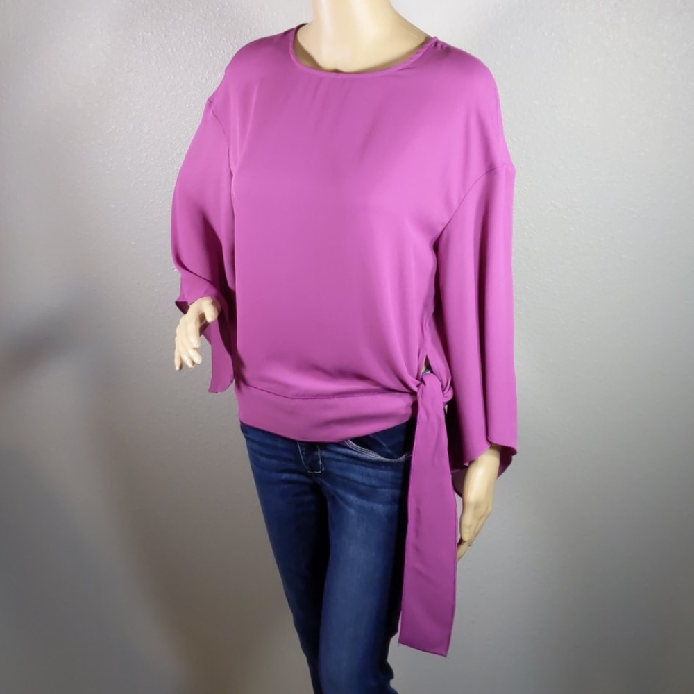 WORTHINGTON LAVENDER  BELL SLEEVE TOP SIZE M